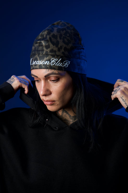 Black skull cap glamour